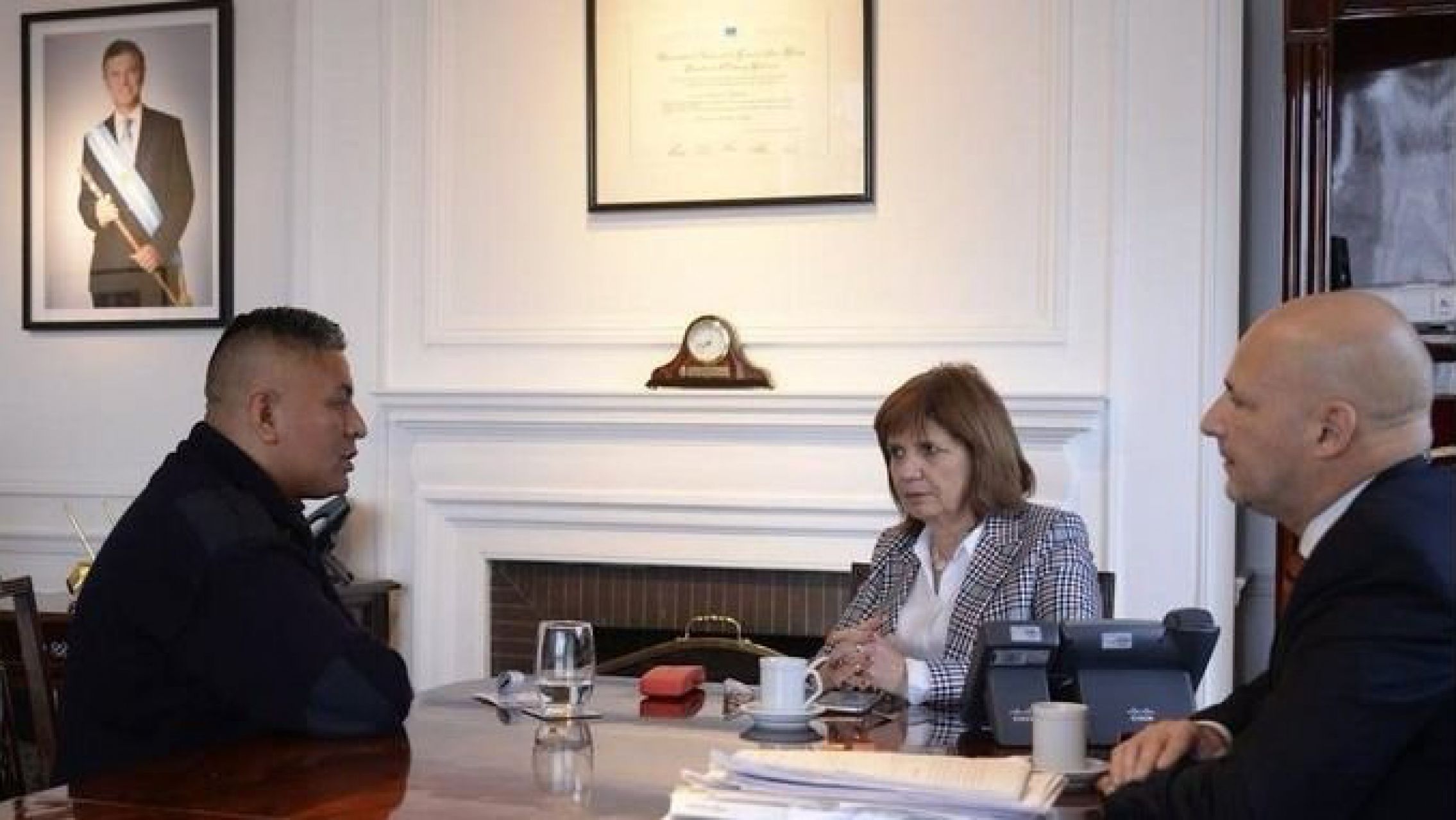 Patricia Bullrich recibió otra vez al policía justiciero Luis Chocobar: "Estamos a su lado"