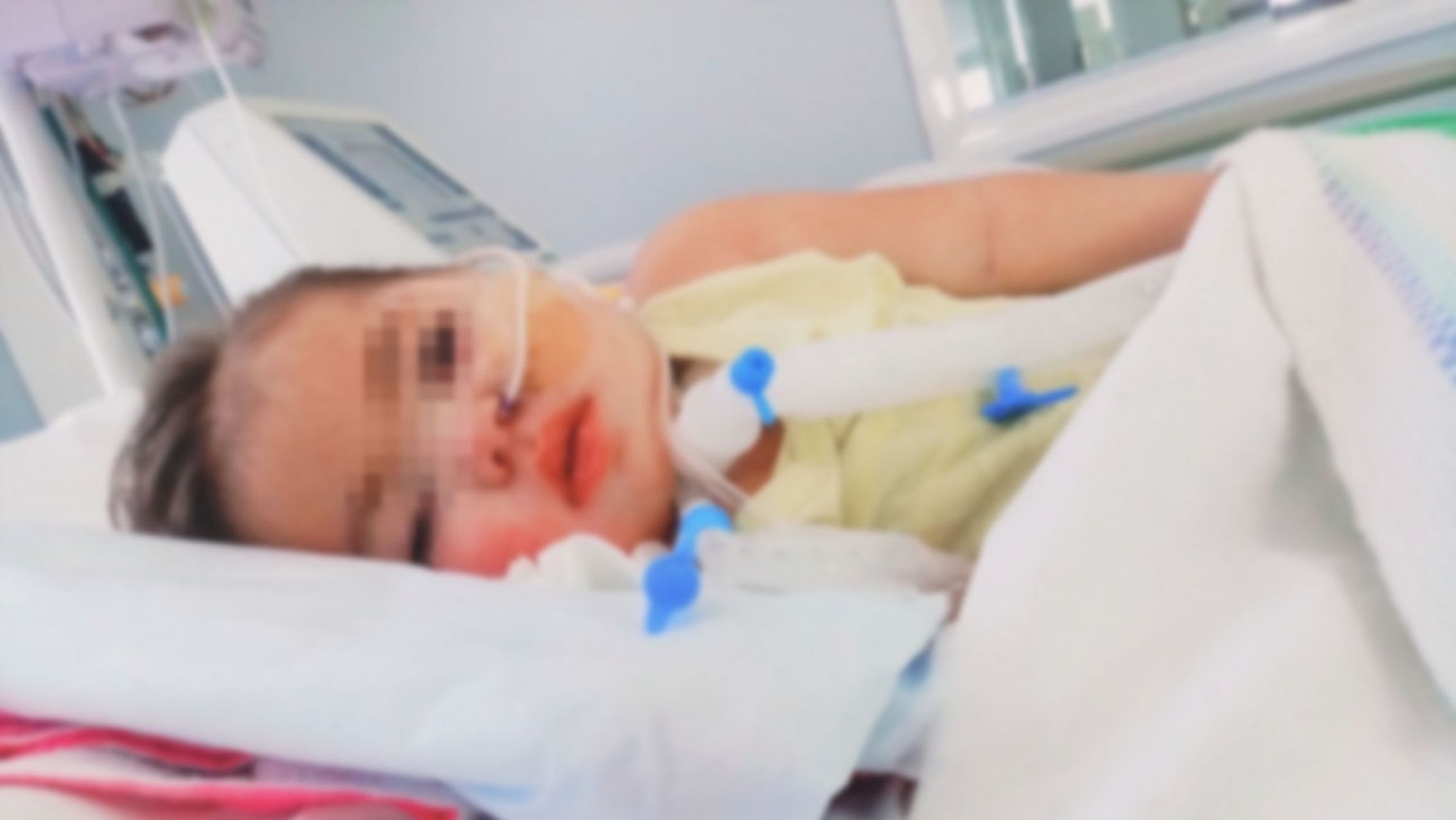 Alzó a su bebé, la golpeó con el ventilador y murió