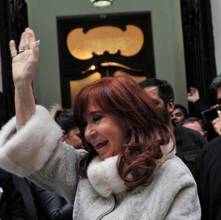 La página del Instituto Patria no menciona a Alberto Fernández y hasta tiene el Preámbulo de una nueva Constitución