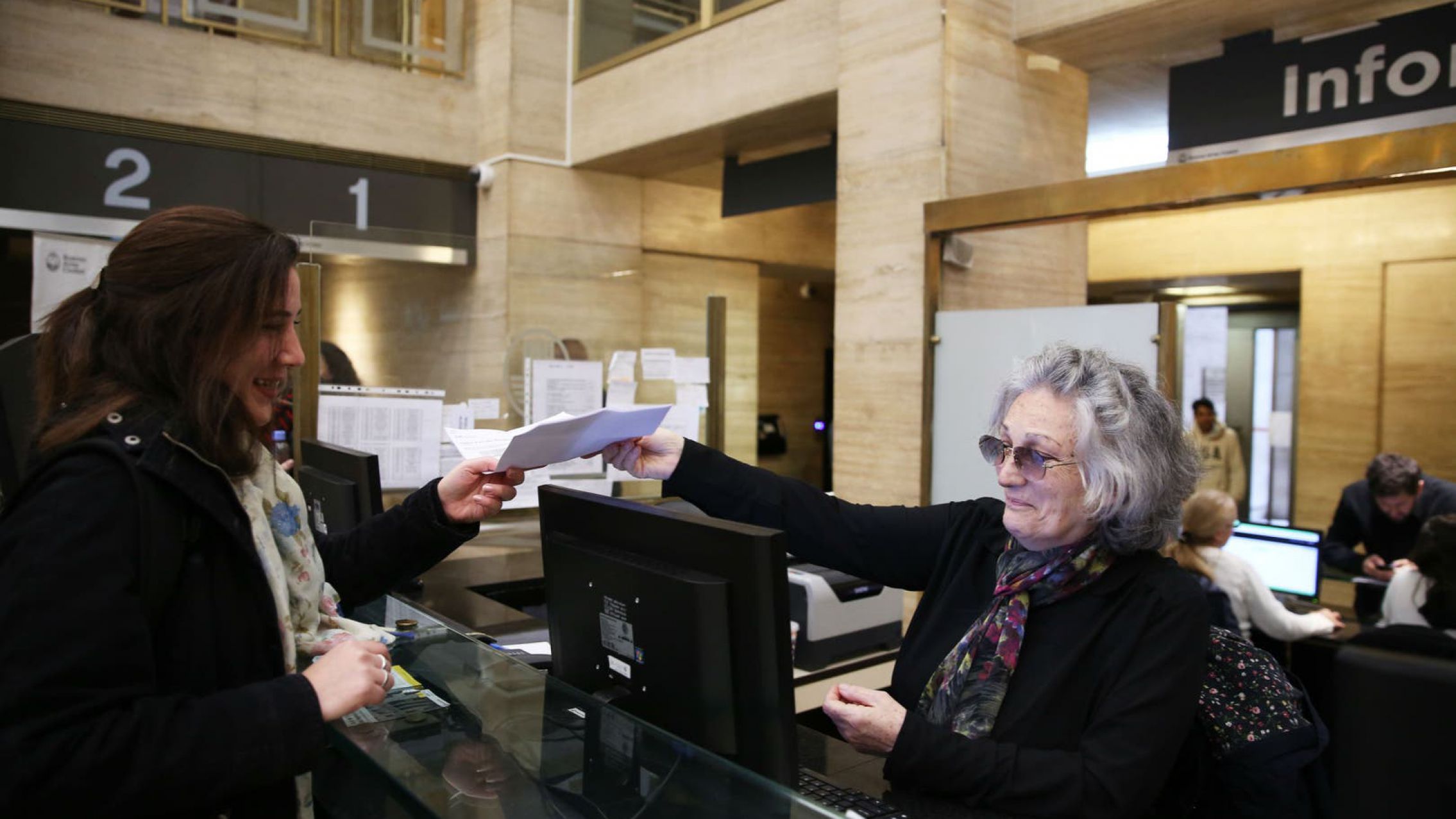 El Gobierno suspende la inscripción digital de las "sociedades exprés" por 180 días