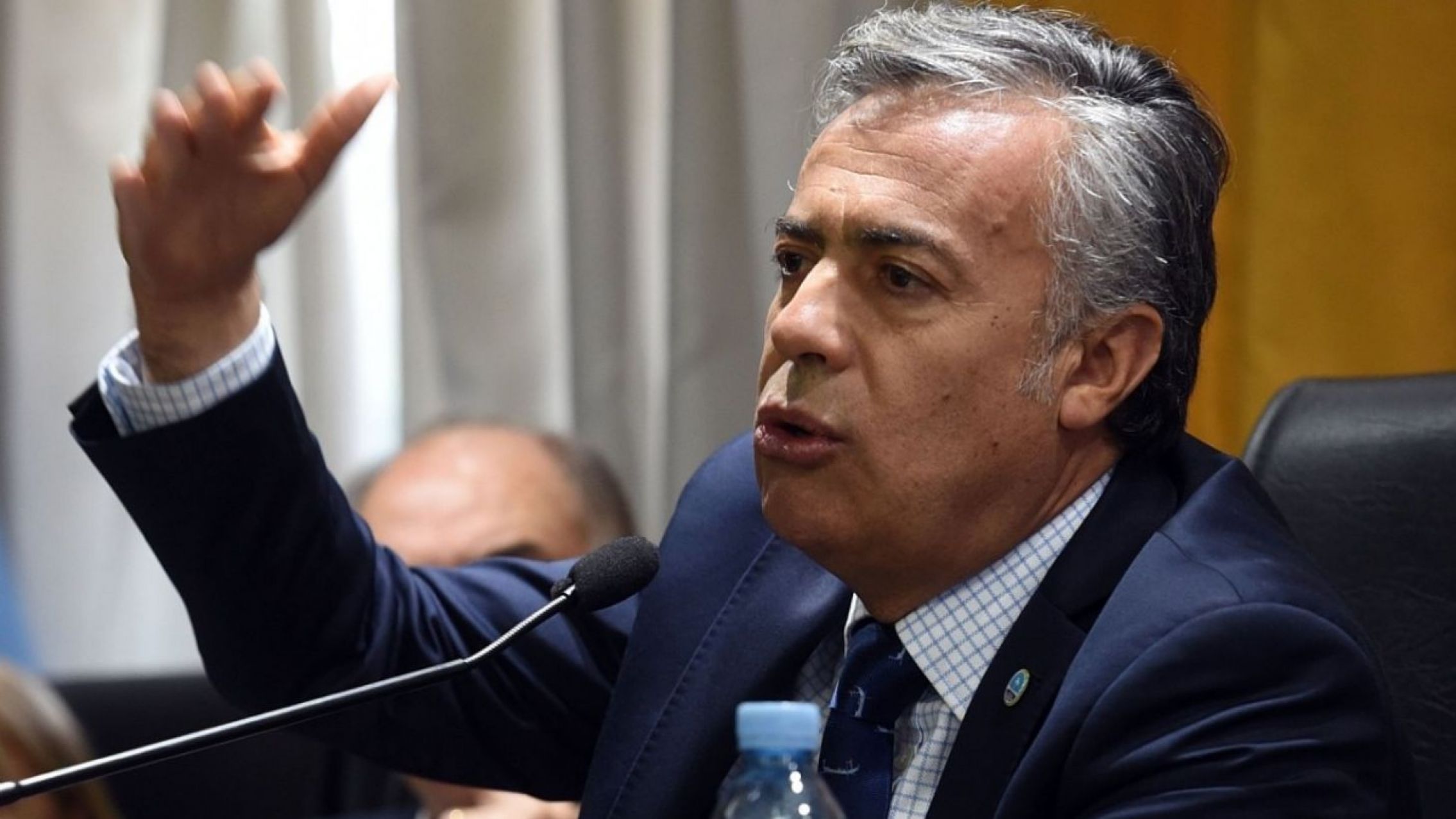 Para Cornejo, el Gobierno quiere "que haya menos sector privado y quedarse con las empresas"