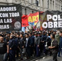 Movimientos piqueteros reclaman en todo el país por la Ley Bases