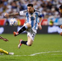 "Jugué con Zidane, Figo, Ronaldo y Cristiano, pero el mejor de todos es Messi"