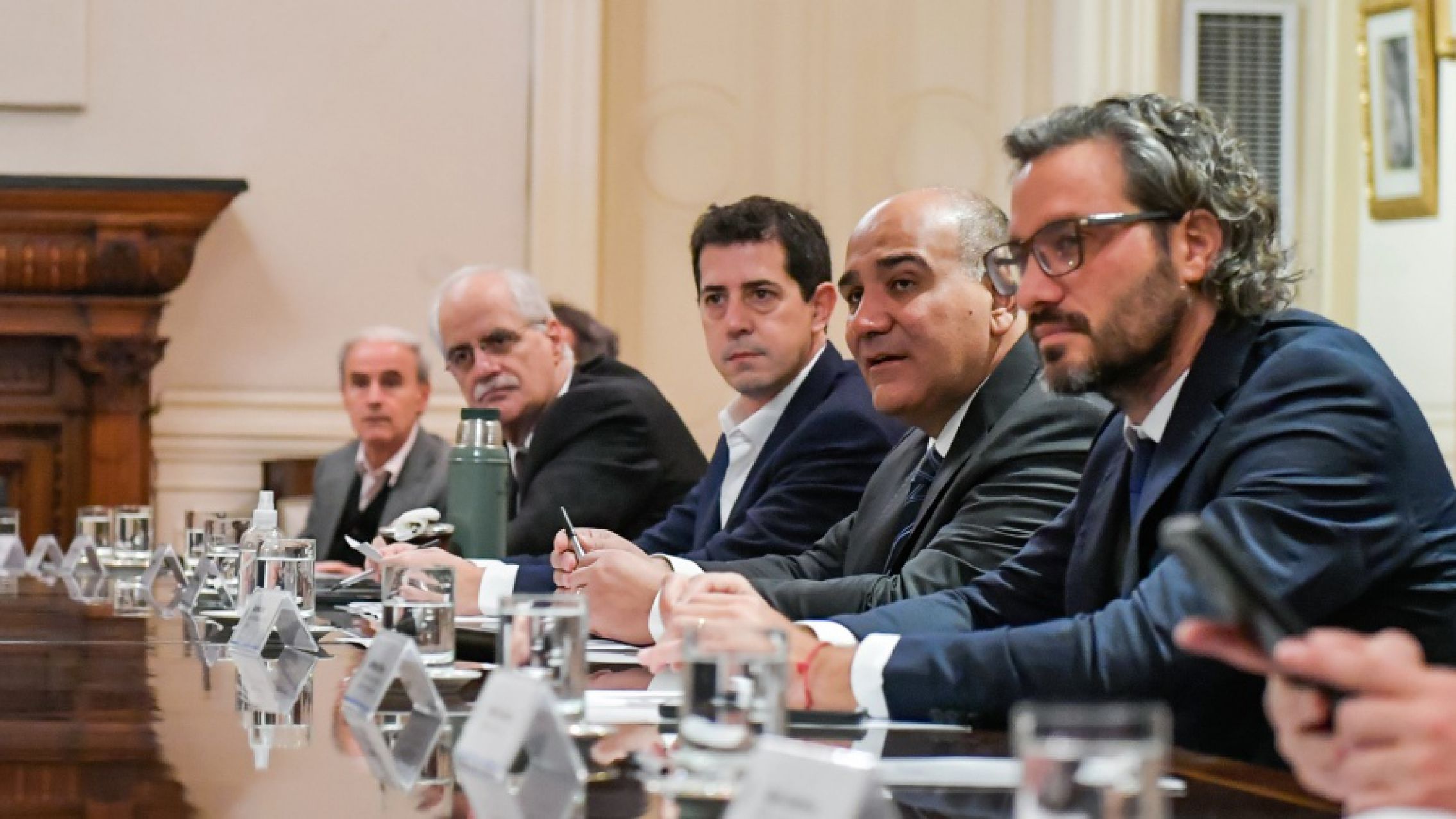 Alberto quiere que Manzur vaya al Senado para que Cafiero vuelva a Gabinete