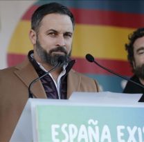 Vox sigue cayendo en las encuestas y sufre una fuga de cuadros enojados con Abascal