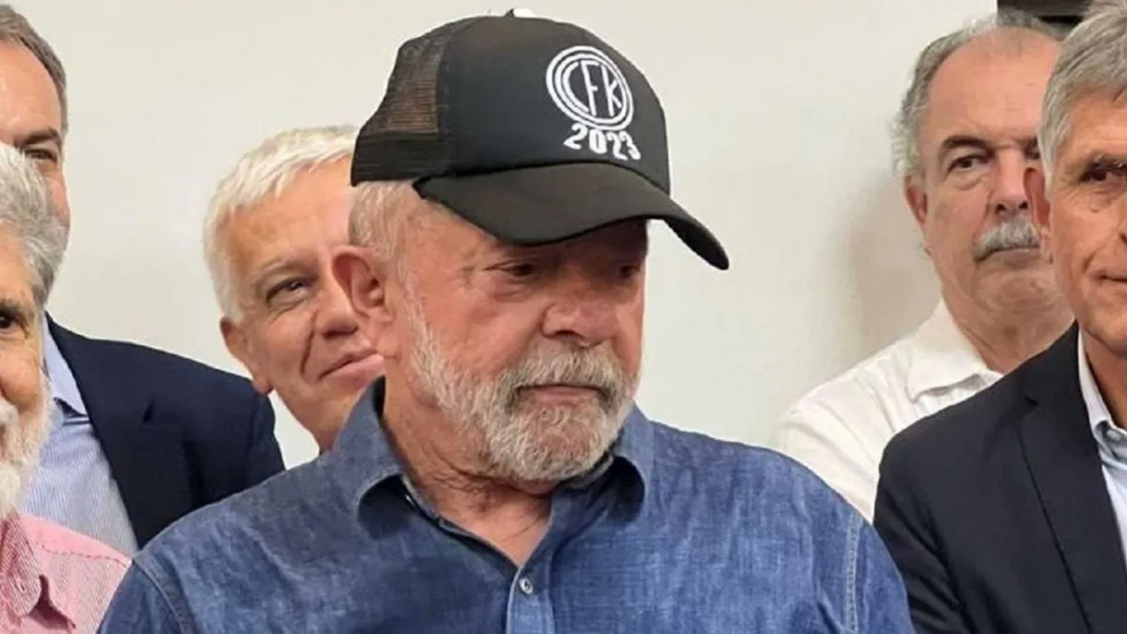 "CFK 2023": la gorra que usó Lula da Silva en apoyo a Cristina Kirchner