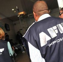 ¿Dulce o multa? Disfrazaron a sus hijos de inspectores de AFIP