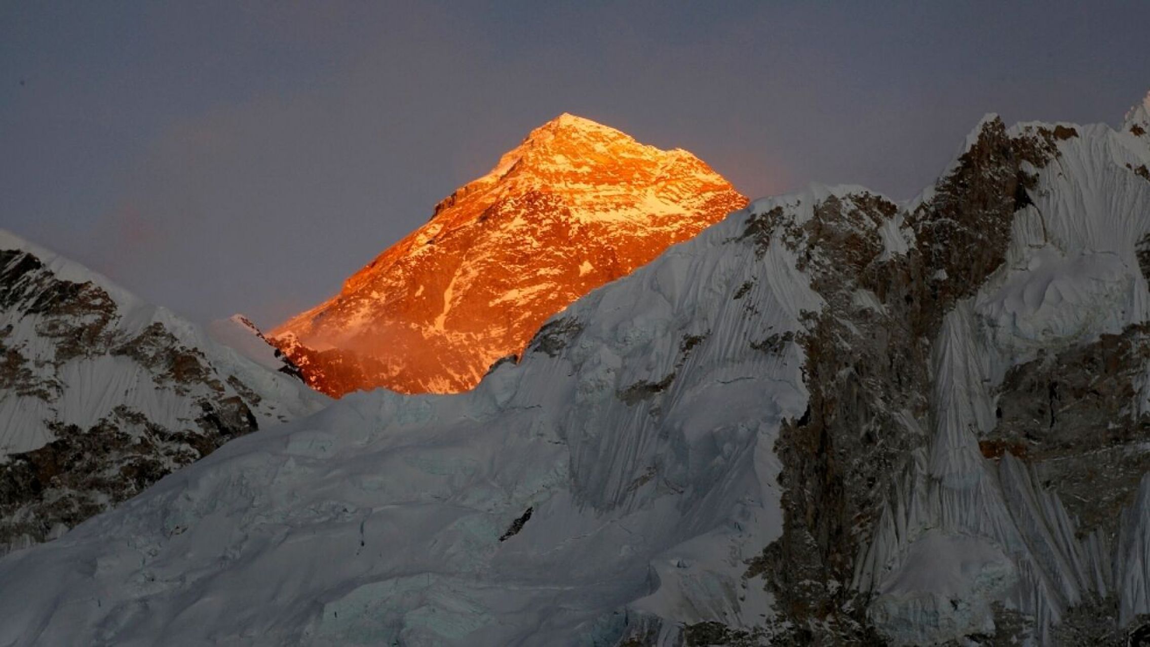 Un impactante descubrimiento en la cima del Everest pone de cabeza todo lo que sabíamos hasta hoy