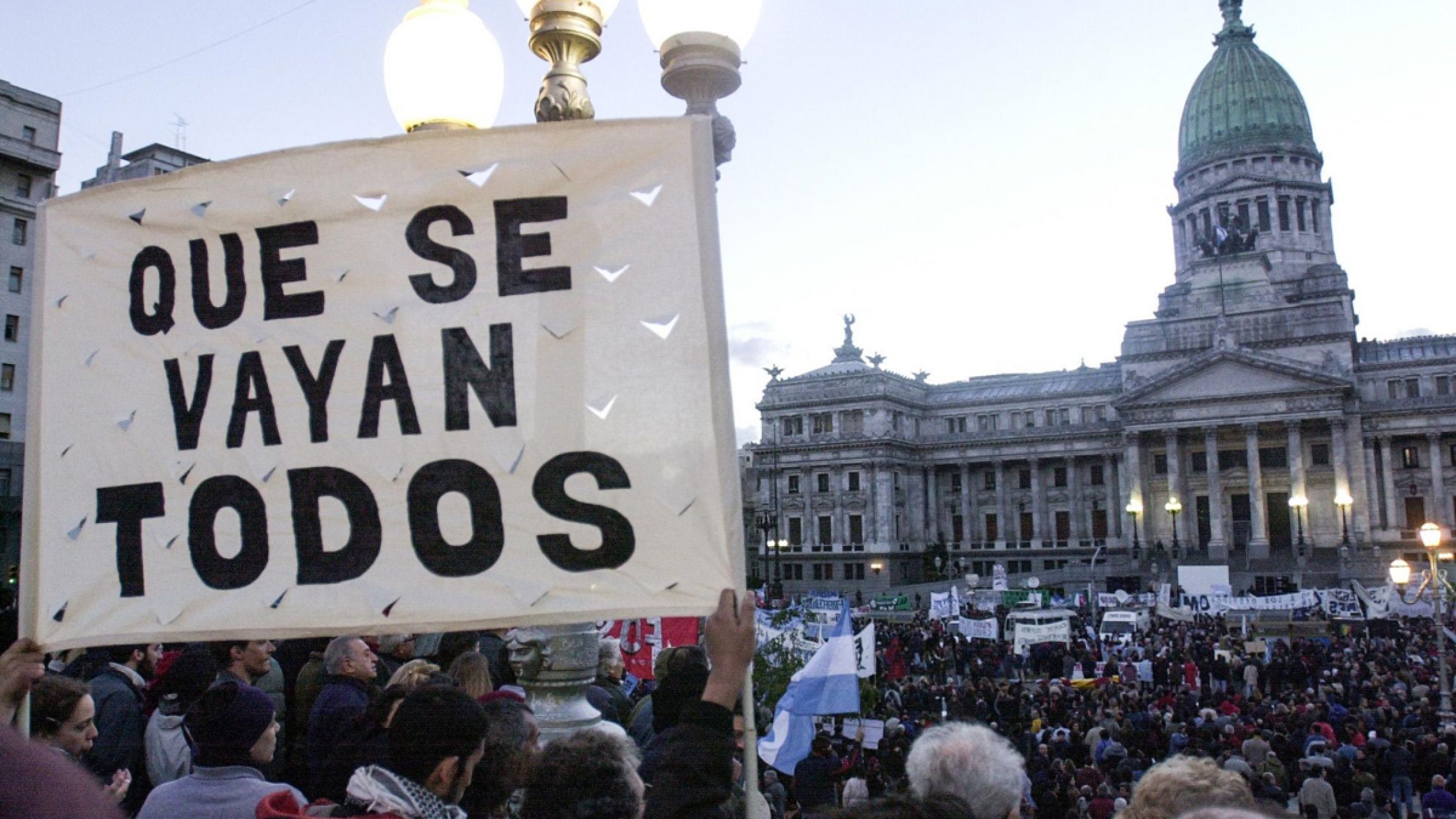 "La sociedad en su conjunto siente un malestar con la clase política"