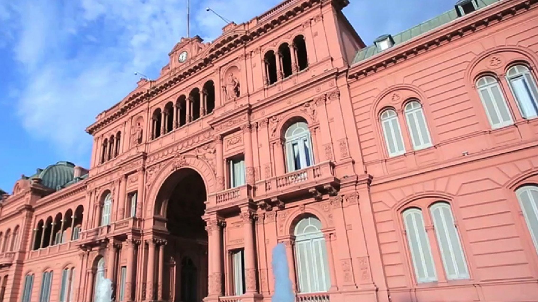 Administración pública: Se oficializó el asueto para el 23 y 30 de diciembre