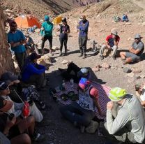 Andinistas vivieron una aventura a 3000 metros para escuchar a la Selección Argentina