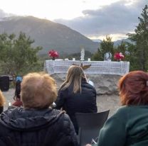 Habló por primera vez la mujer que dice recibir mensajes de la Virgen y construyó un santuario