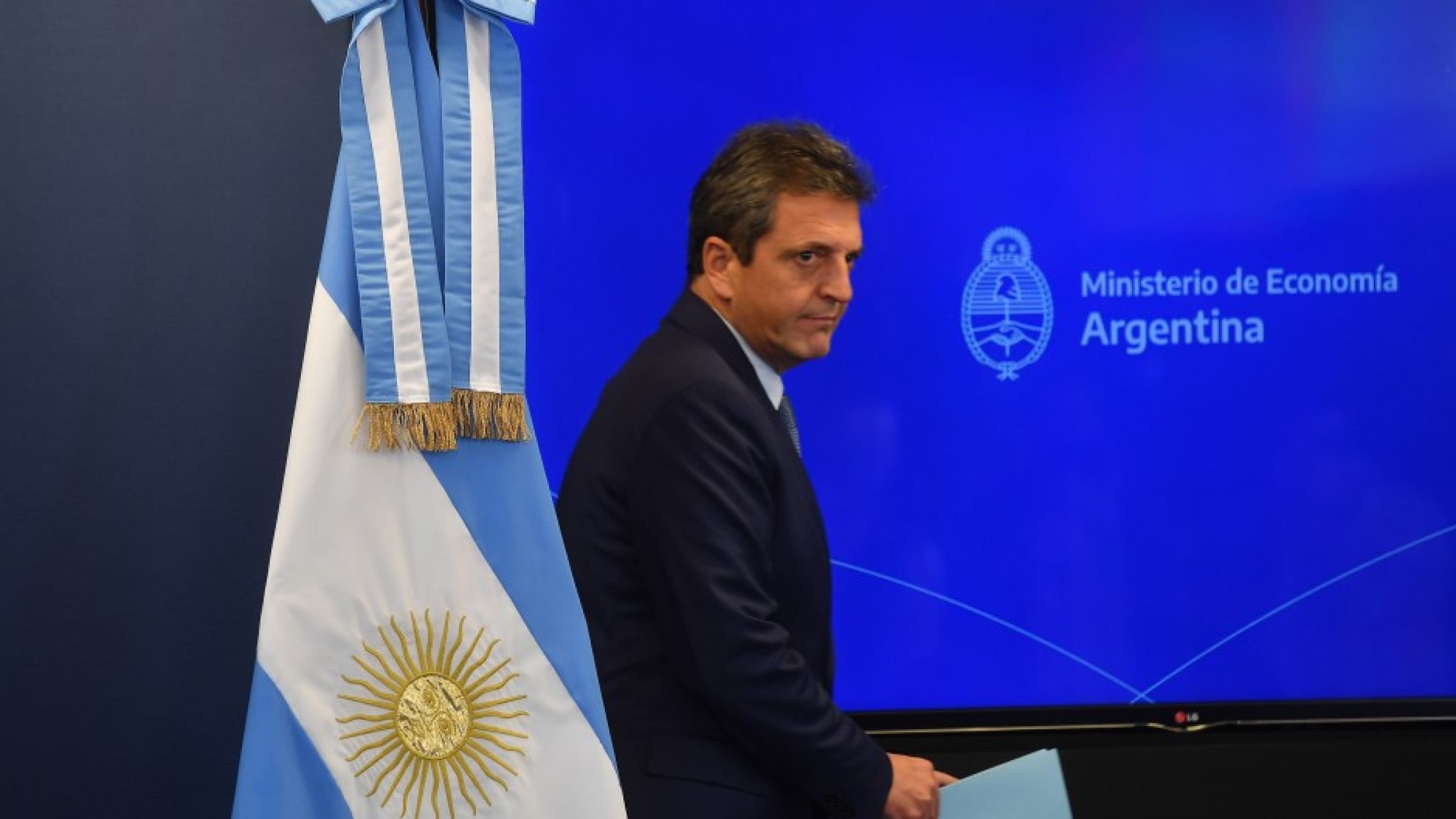 Massa consiguió renovar toda la deuda en pesos y obtuvo 360 mil millones extras para financiarse sin emisión