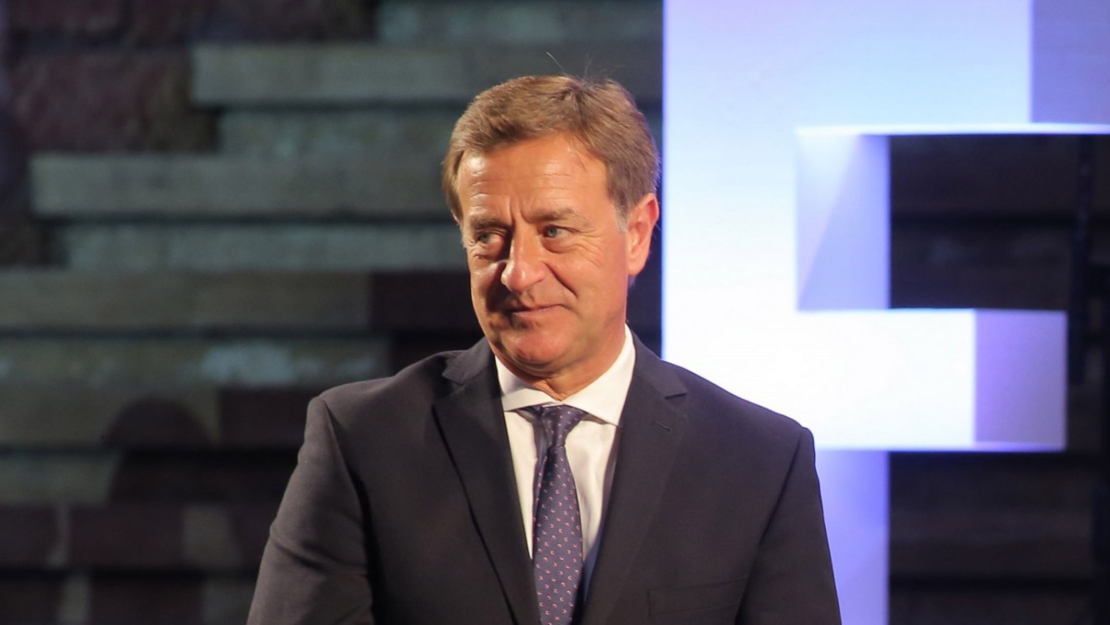 El Gobernador de Mendoza no dio feriado, pero quiso hacerse una escapadita para ver a La Scaloneta