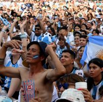 Replican un épico momento de los festejos para el Árbol Navideño