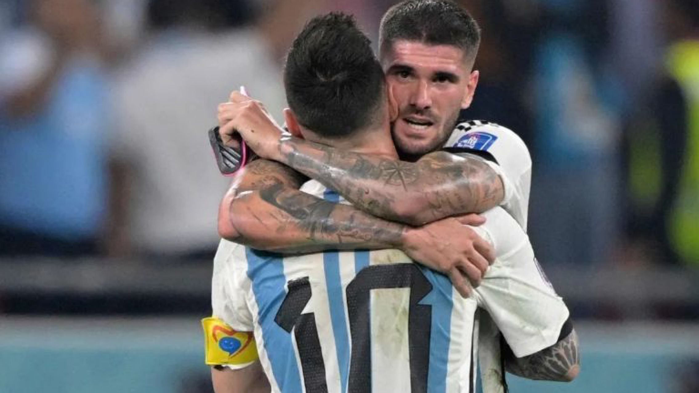 Sin querer, Messi le rompió el corazón a De Paul
