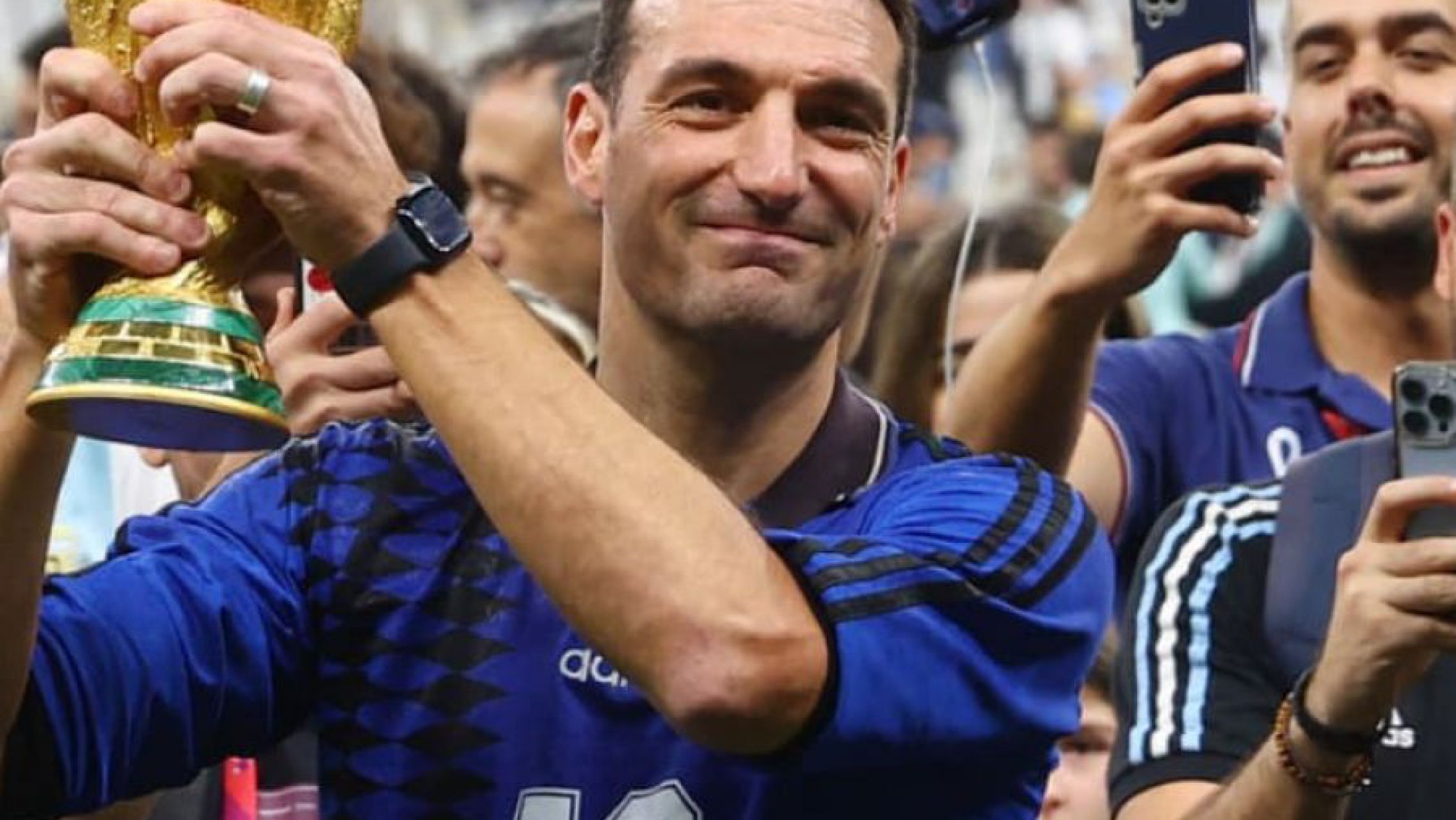 Los saludos del mundo del fútbol para Scaloni en el día de su cumpleaños