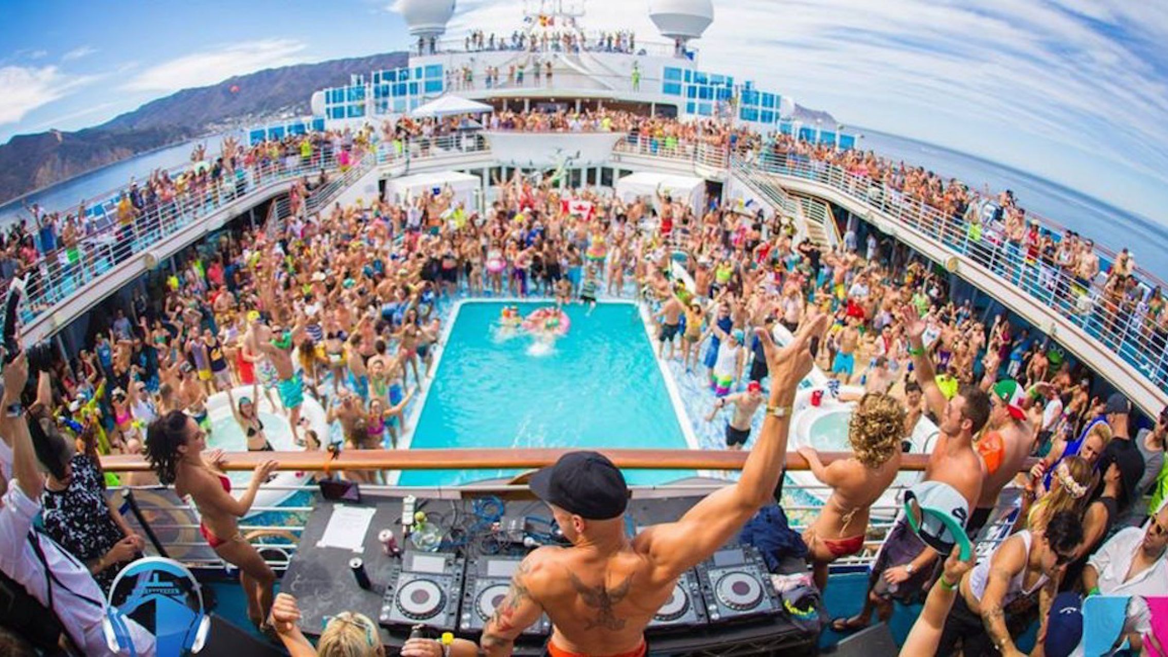 Más de 500 parejas swingers arribaron a Buenos Aires en un crucero