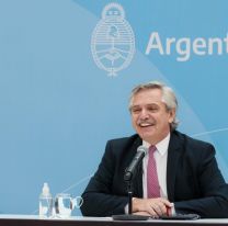 Alberto Fern&aacute;ndez fue escrachado en Miramar: "Chorro" le gritaban