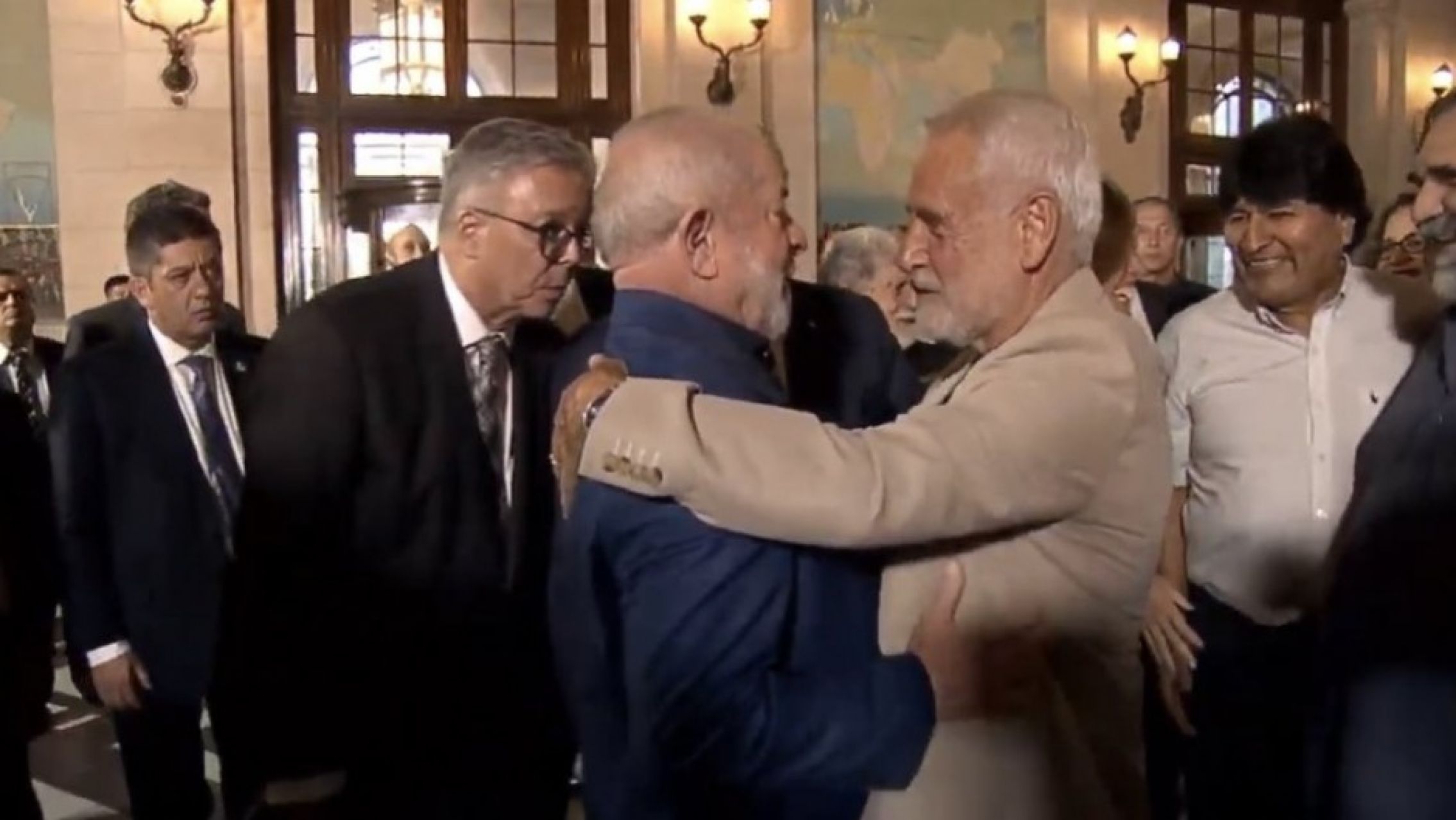 Lula no se encontró con Cristina: a quién culpa el kirchnerismo