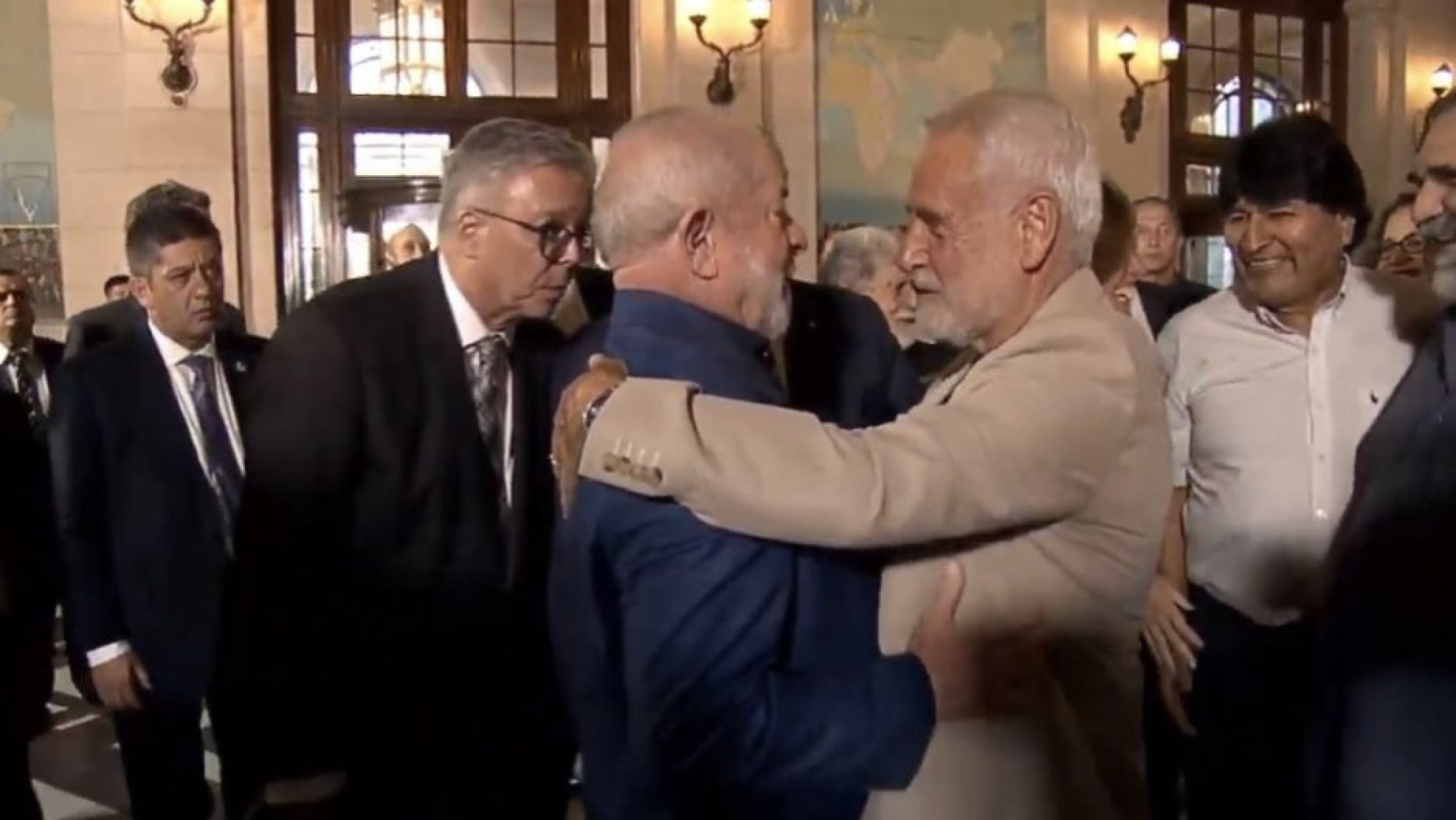 Lula no se encontró con Cristina: a quién culpa el kirchnerismo