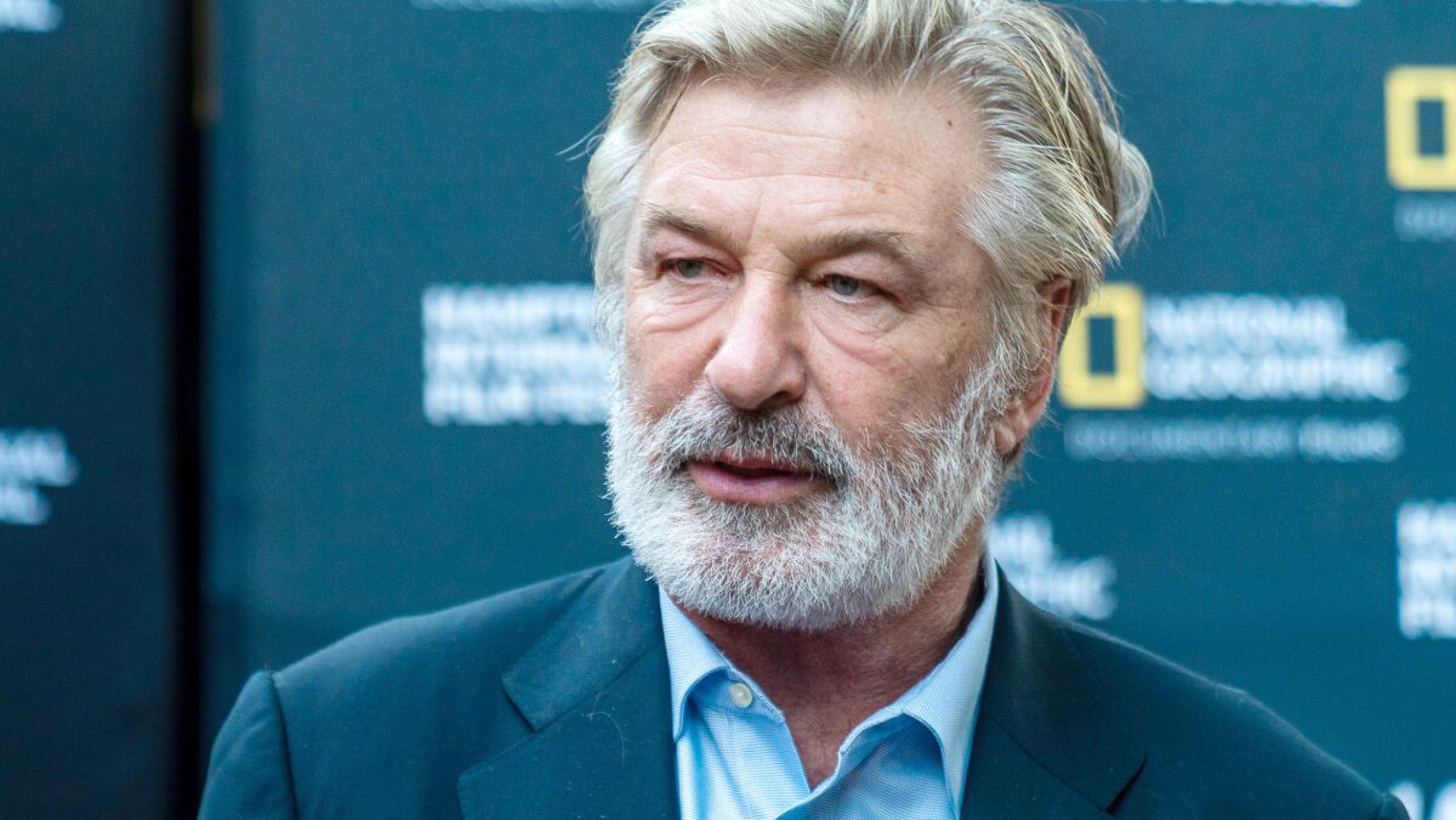 Alec Baldwin fue acusado de "homicidio involuntario" y se fue a un club nocturno