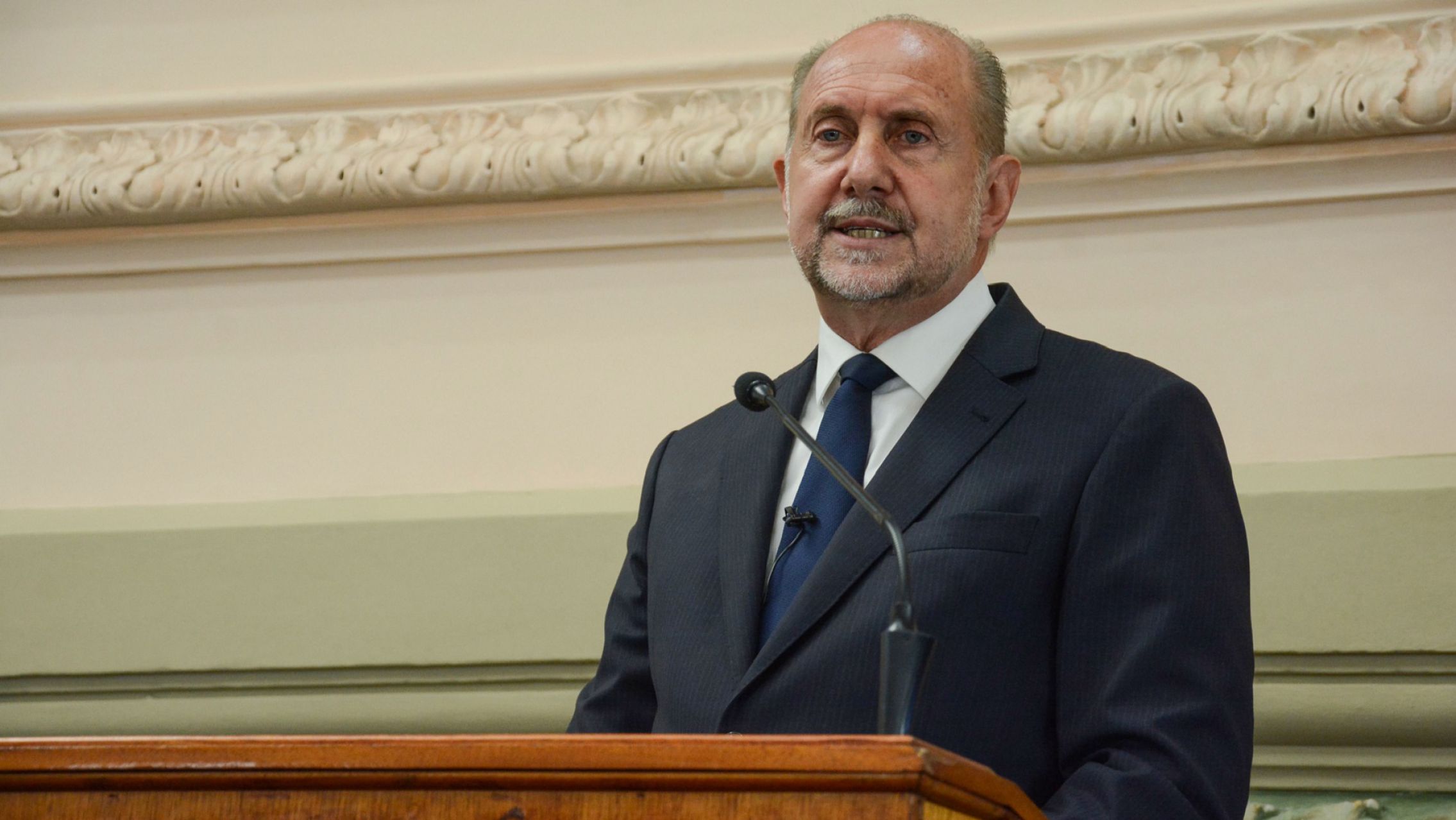 Perotti desplazó al ministro de Seguridad de Santa Fe y lo reemplazó con un ex jefe de Gendarmería