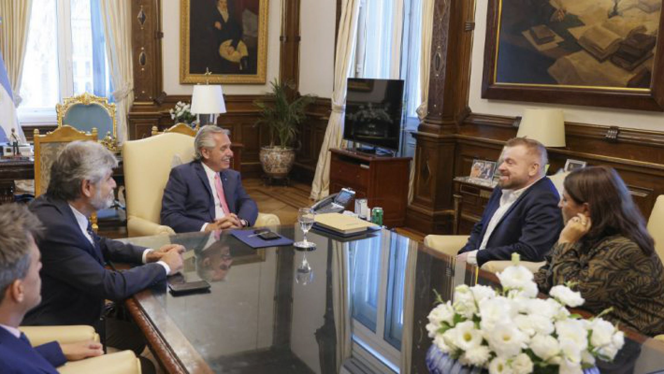 El Presidente recibió a un investigador del CONICET tras la prueba exitosa contra el cáncer en tejido humano