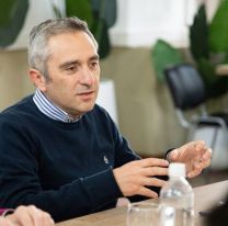 Larroque confirmó que en la cumbre del PJ apuraron a Alberto para que se baje