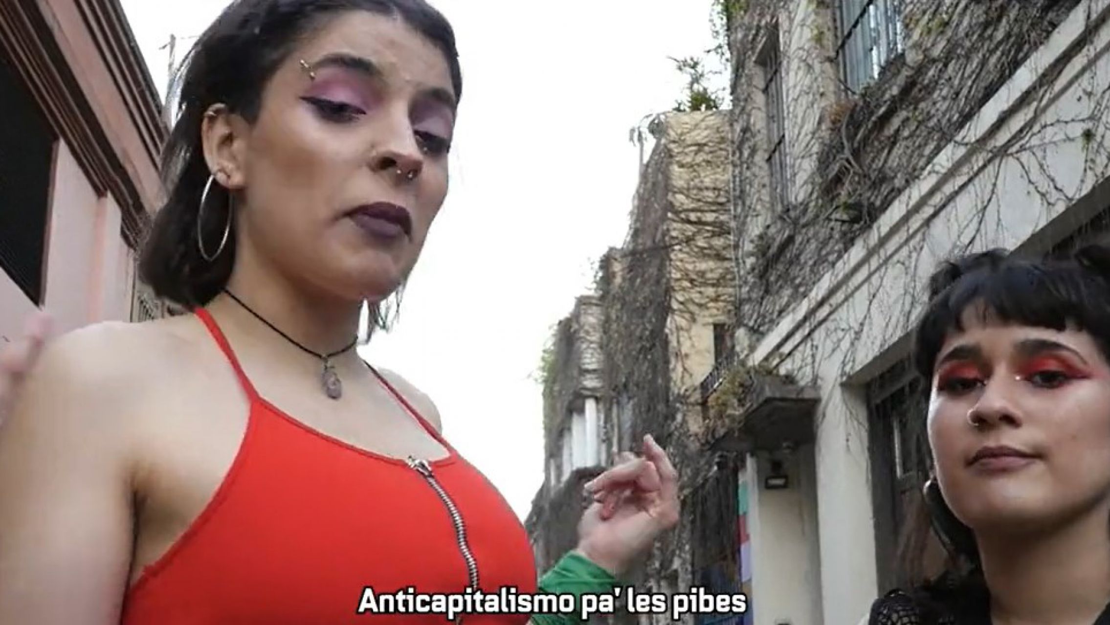 El papelonero spot de Manuela Castañeira en la previa de las elecciones