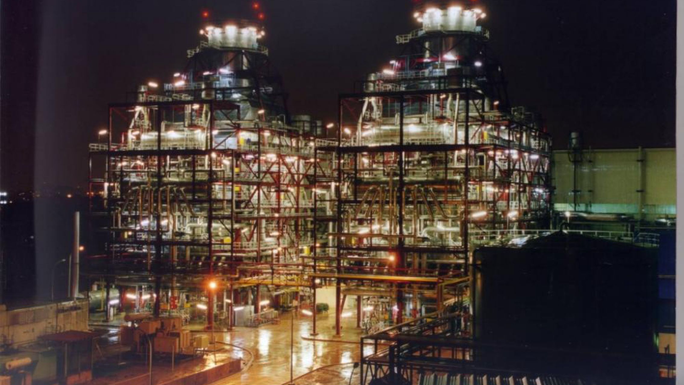 YPF compra Central Dock Sud para evitar que se la quede Caputo