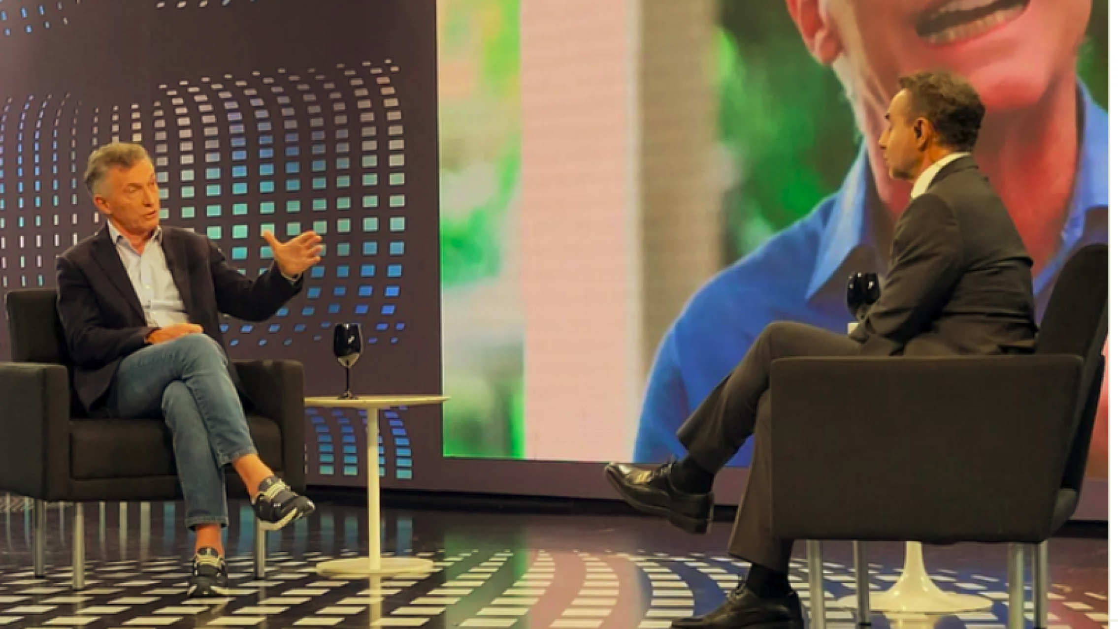 Macri tras anunciar que se baja: "Cualquiera que saque los pies de plato -de JxC- va a desaparecer"