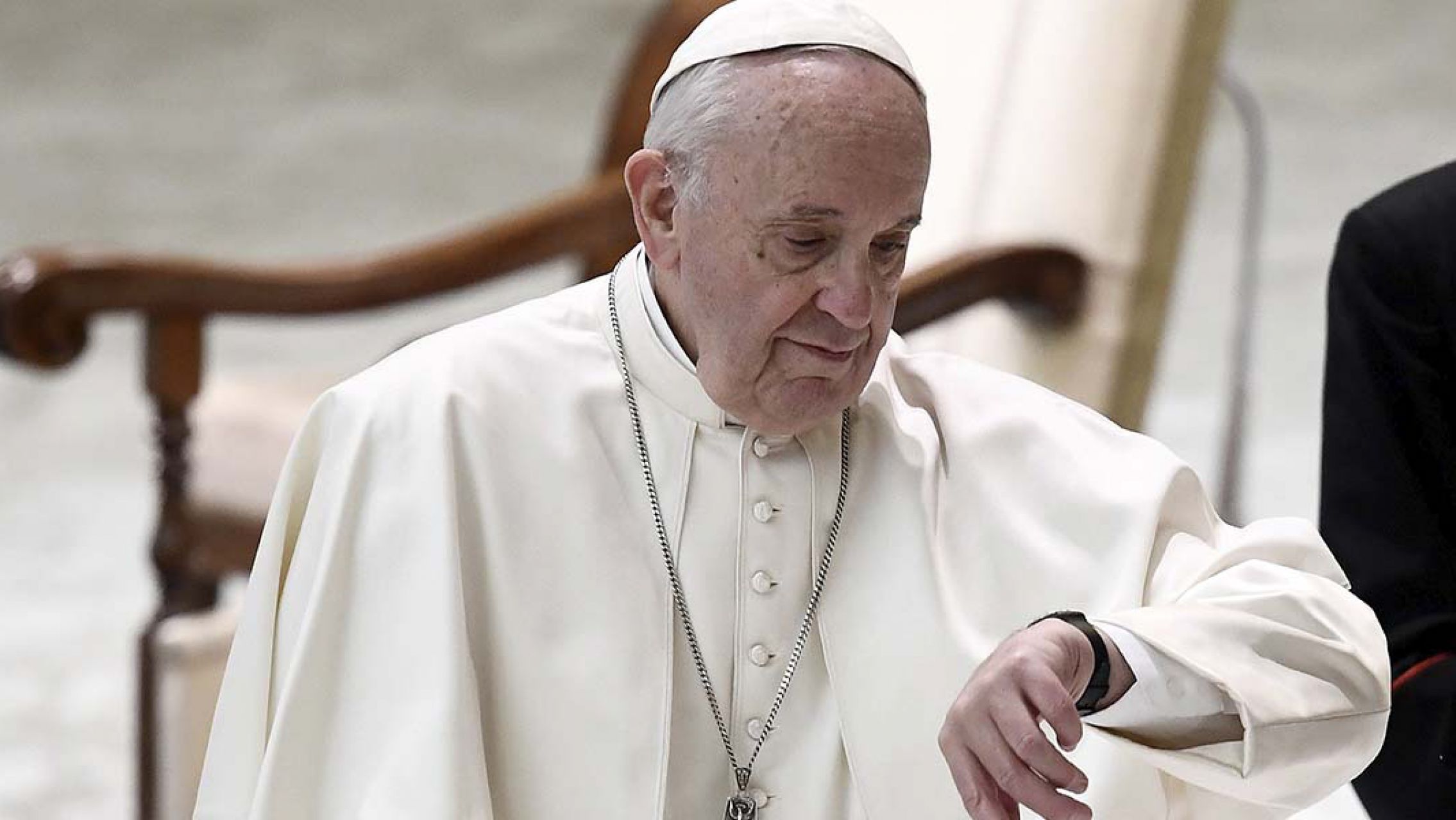 Internaron al papa Francisco para un "control médico programado"