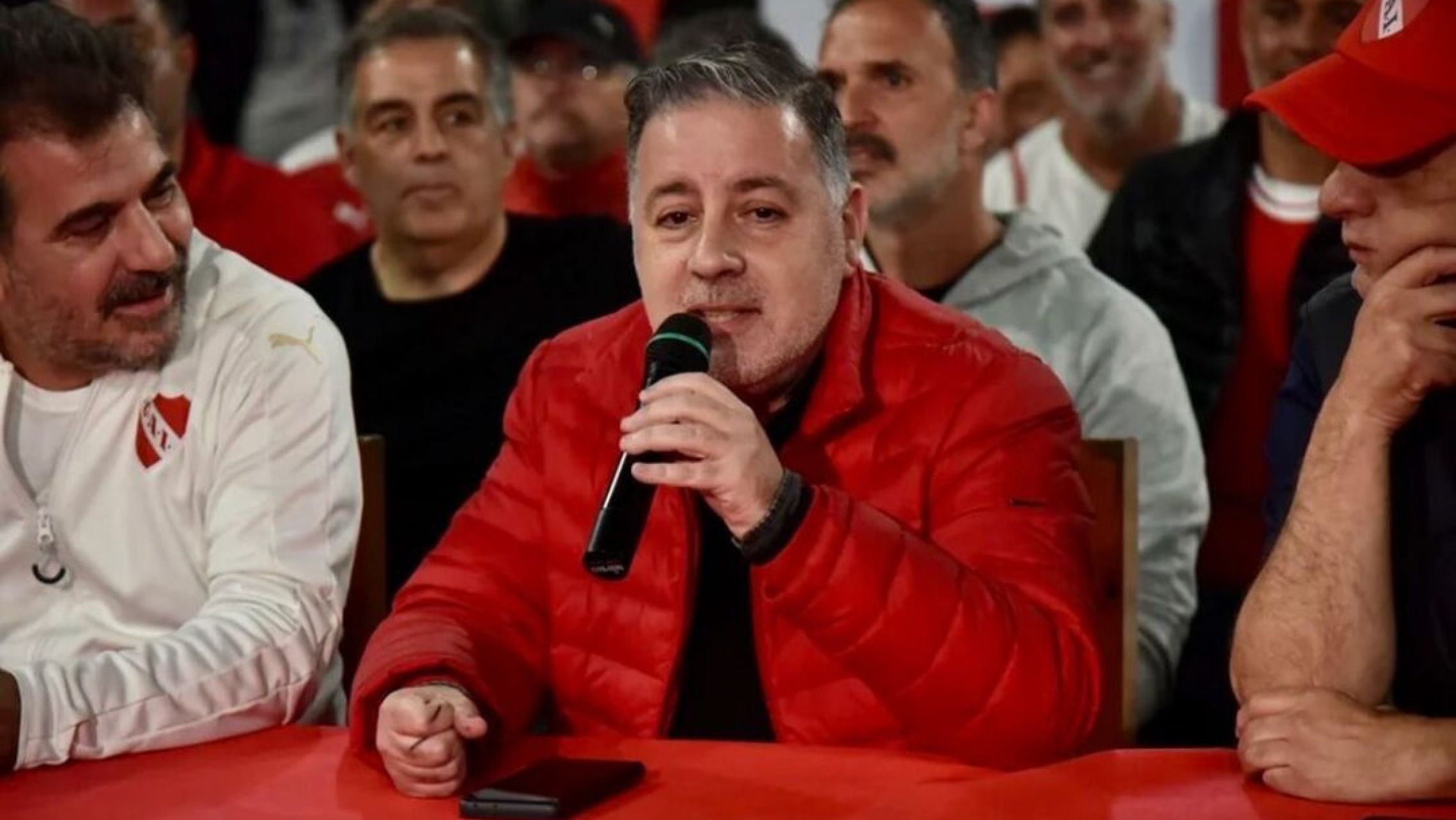 Doman, tras su renuncia en Independiente: "Ni sé cómo llegué a los seis meses, no daba para más"