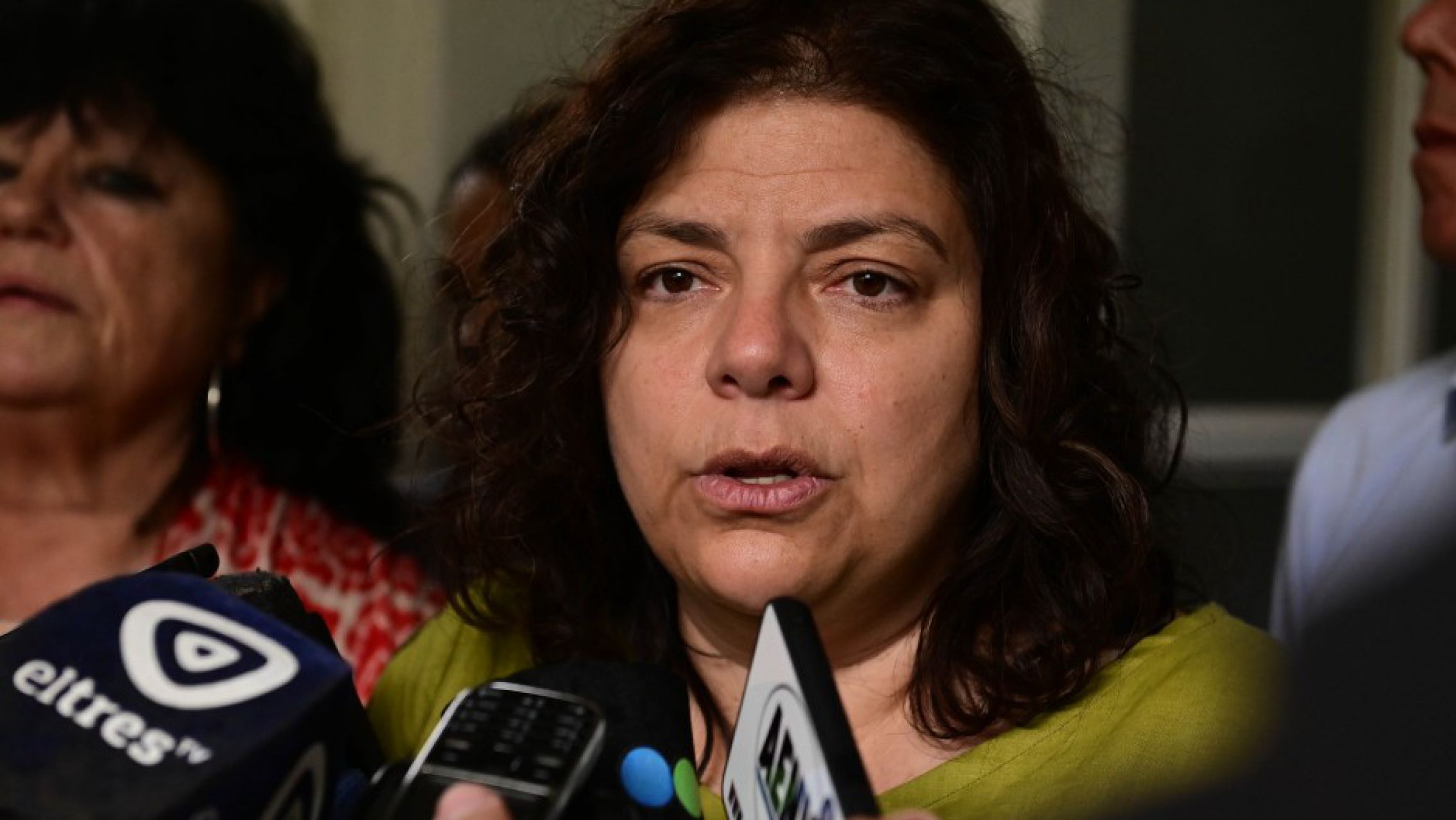 Carla Vizzotti permitió visitas discrecionales a internados por COVID-19