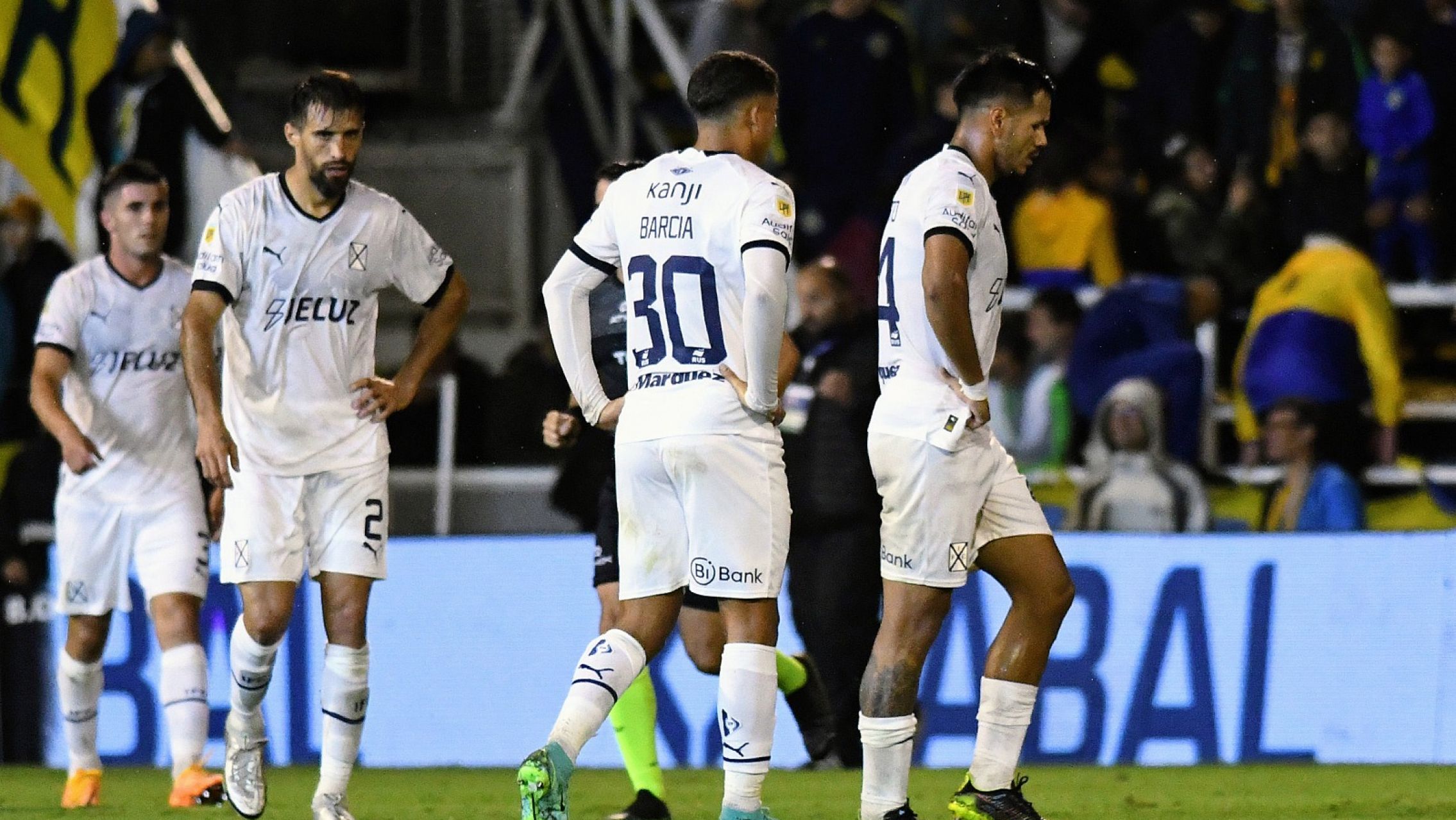Independiente perdió con Rosario Central y profundiza su crisis en la Liga Profesional