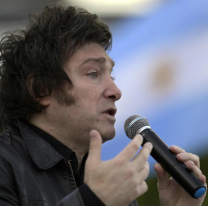 Las duras palabras de Javier Milei contra Carrió: "Se colgaron de Mauricio Macri"