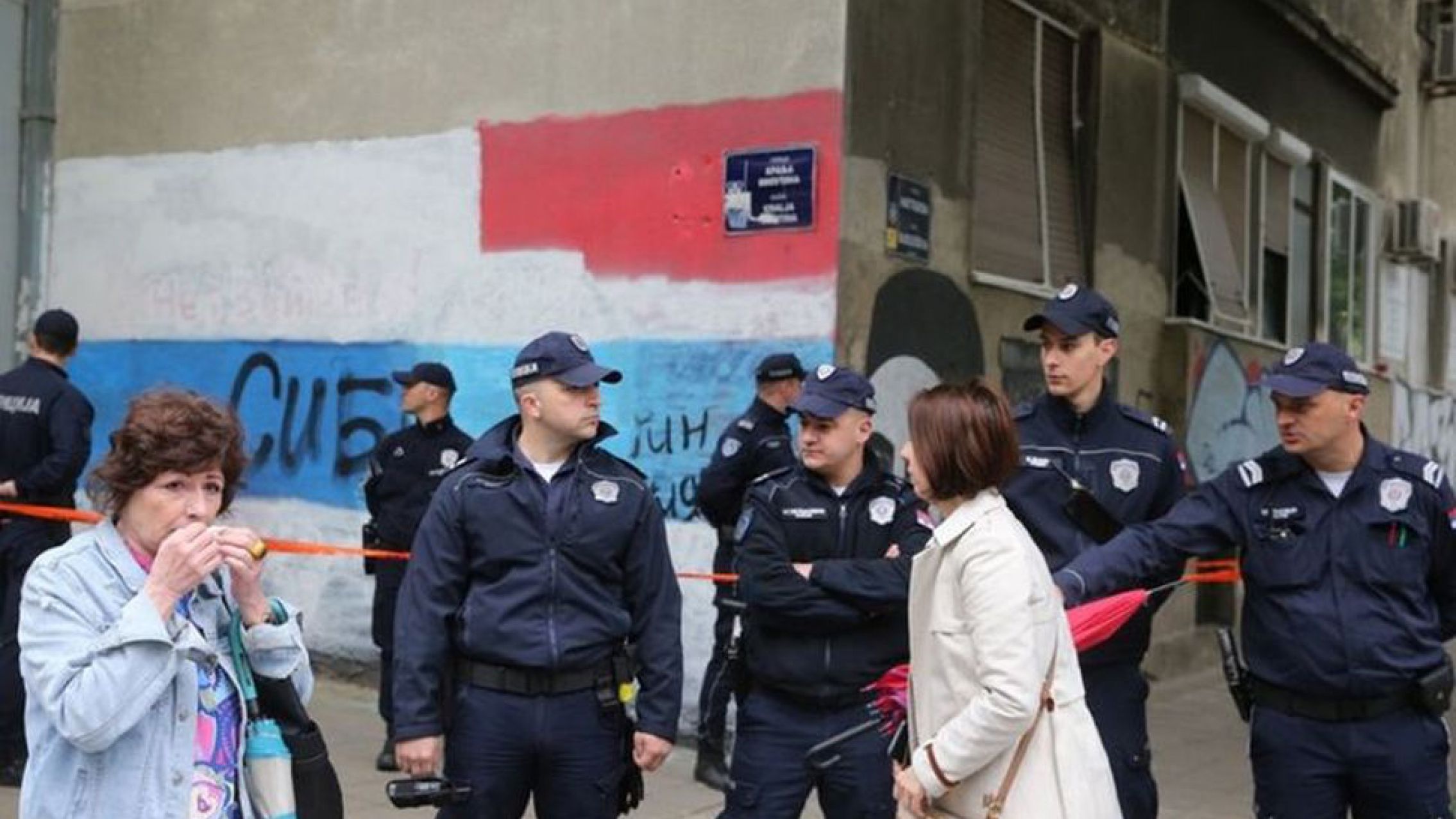 Un alumno mata a tiros a nueve personas dentro de una escuela de la capital de Serbia