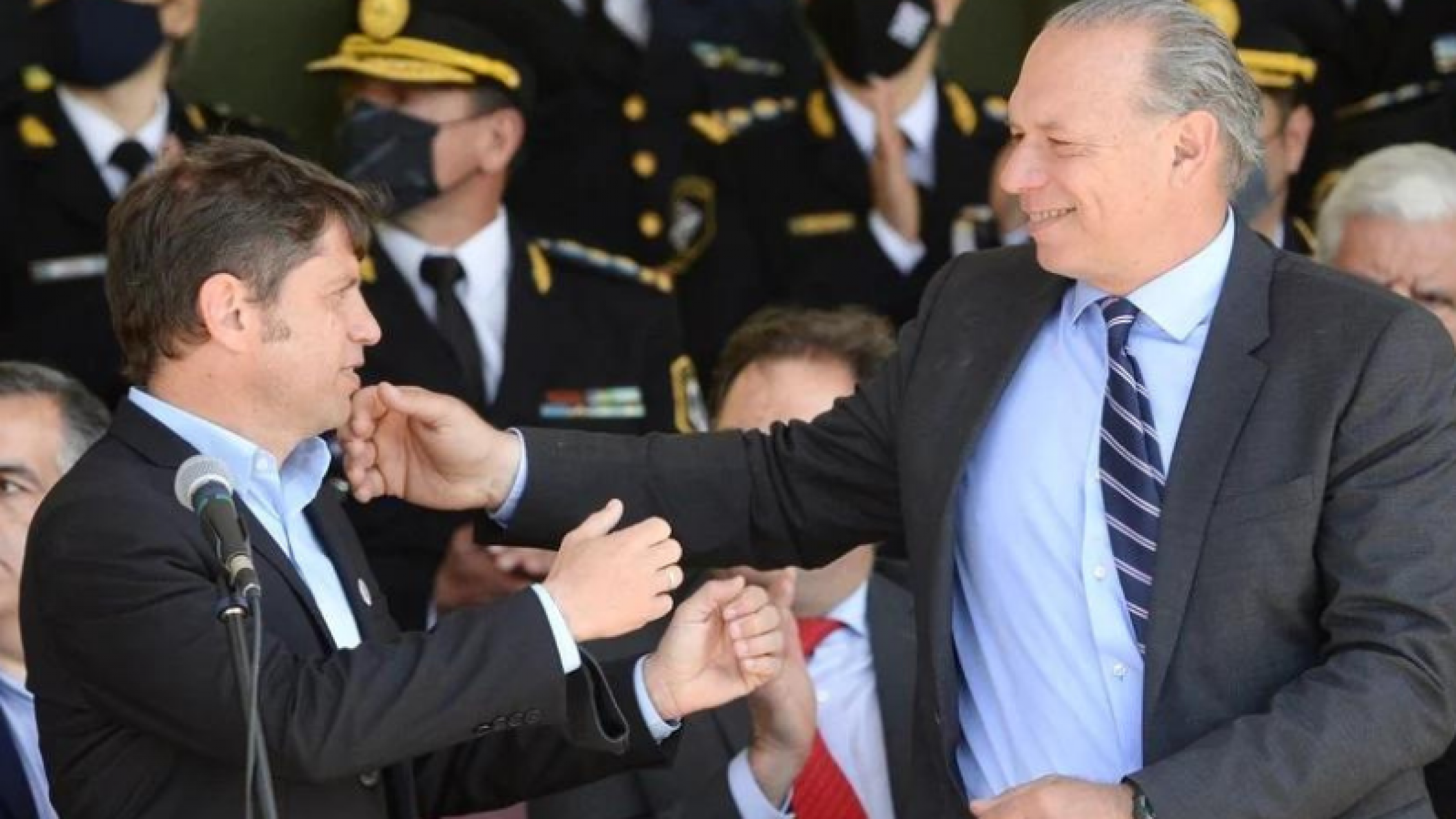¿Nuevos policías?: Kicillof presentó como "cadetes" a 3.500 oficiales en funciones