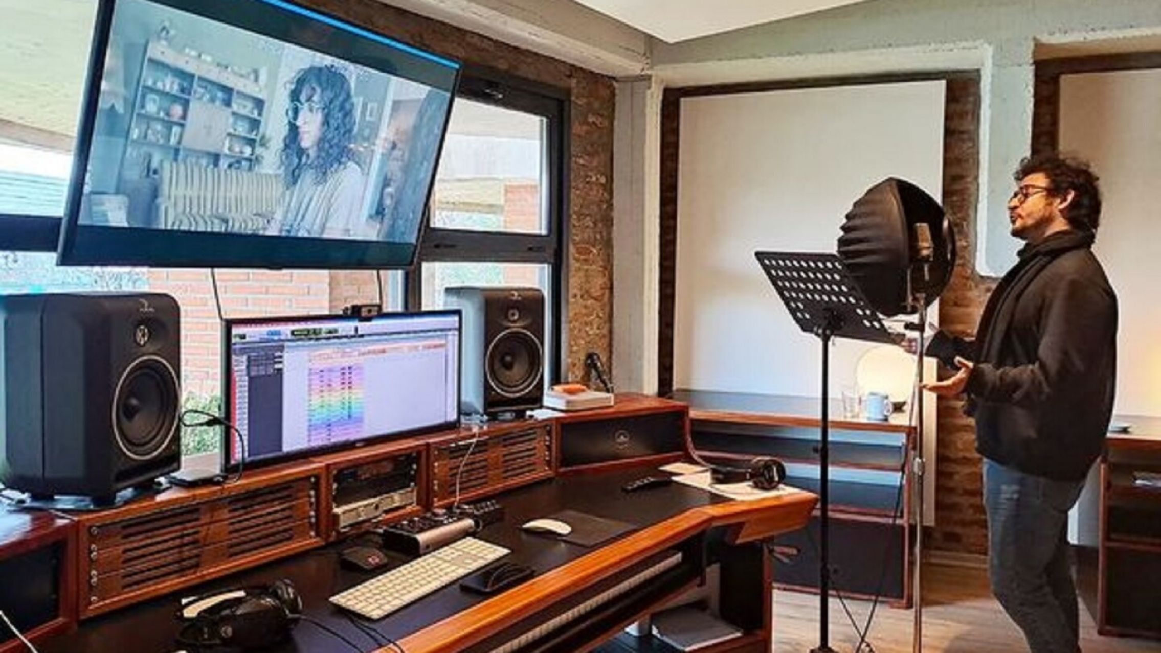 Quién es el uruguayo que cantó las canciones de Fito Páez en la serie El amor después del amor