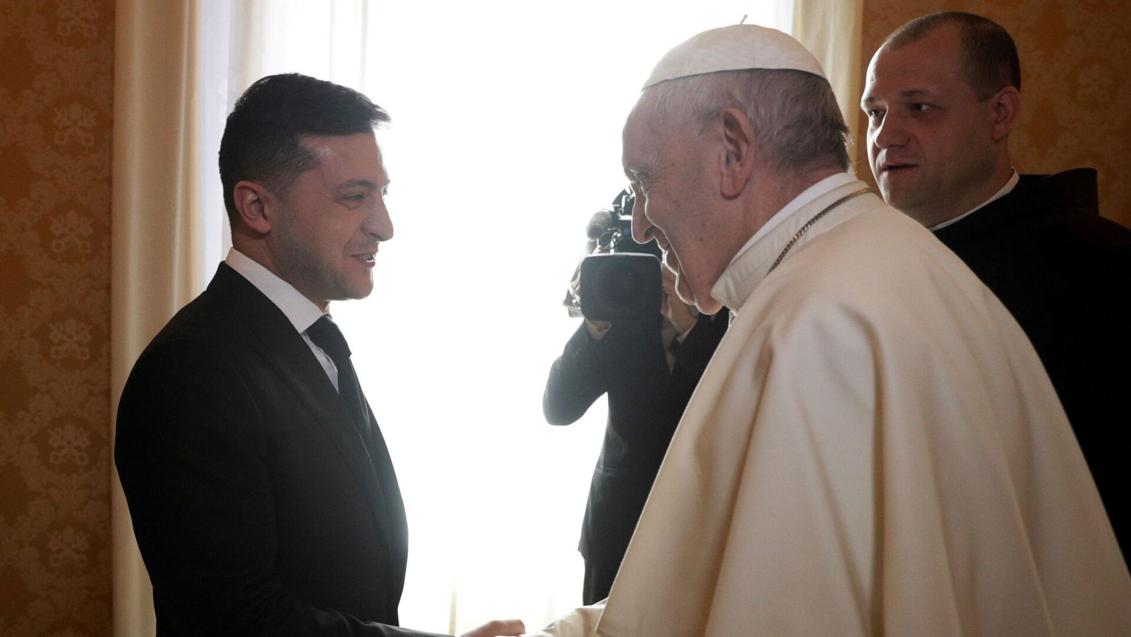 El Papa Francisco recibiría a Volodímir Zelenski