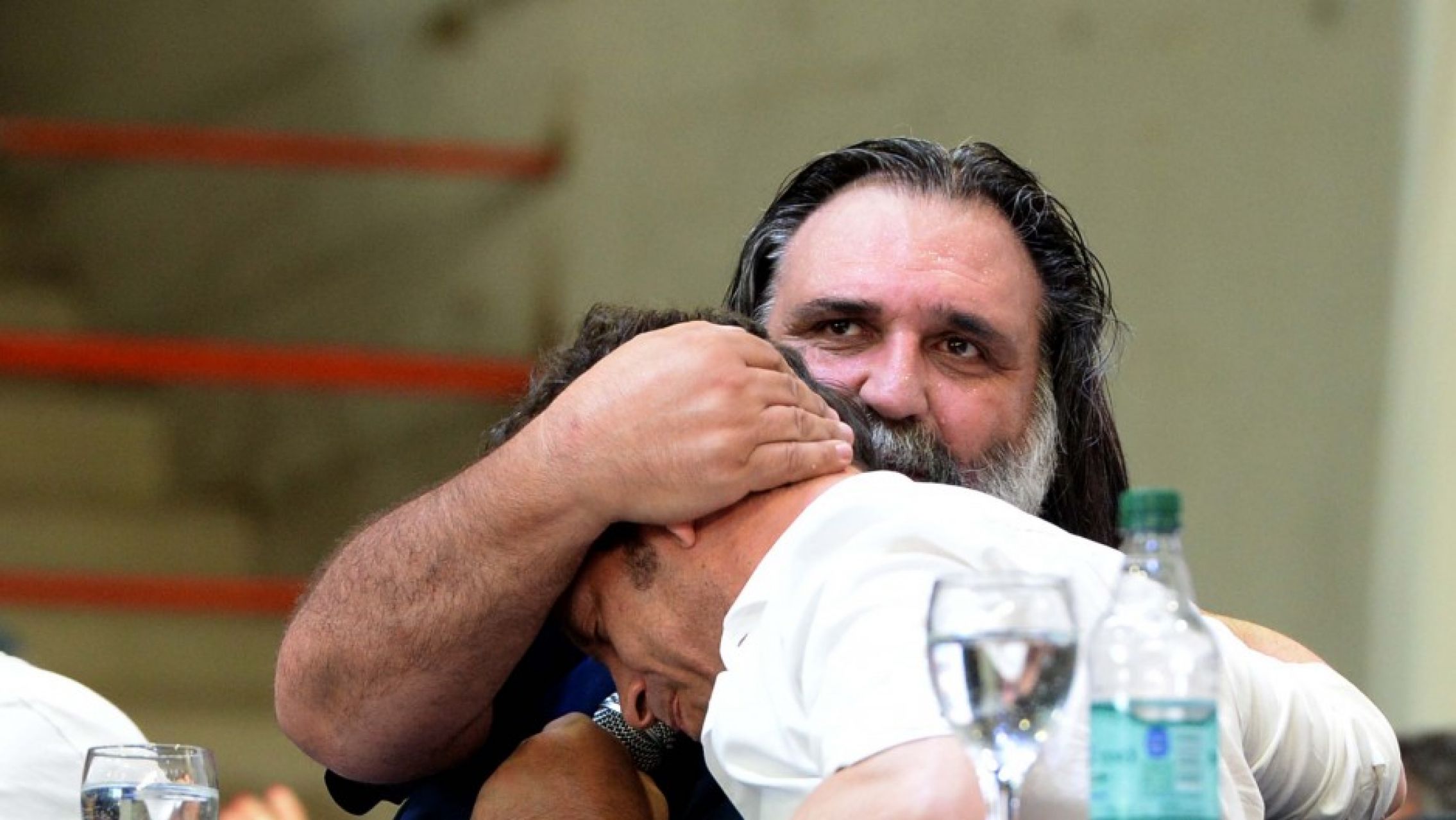 Las bases docentes se revelan contra Baradel y critican su cercanía a Kicillof