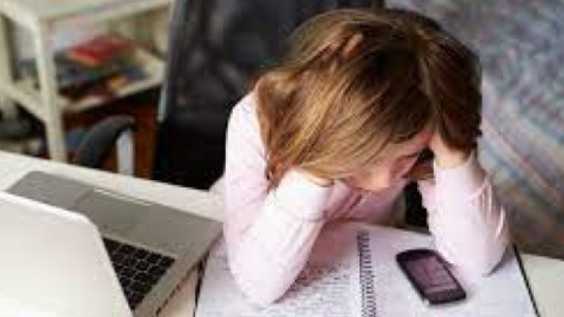 Advierten sobre los daños de las redes sociales en niños y adolescentes