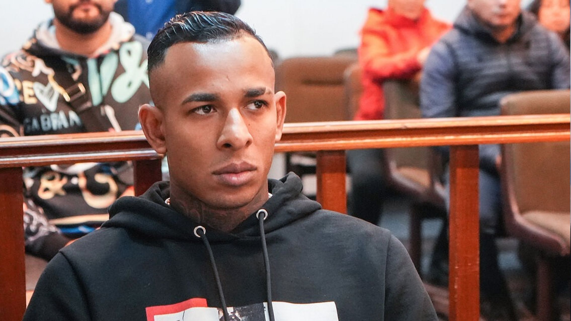 Villa envió saludos desde el juzgado y generó gran polémica