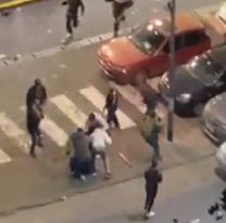 Batalla campal entre hinchas de Boca y Colo Colo: corridas, golpes y heridos