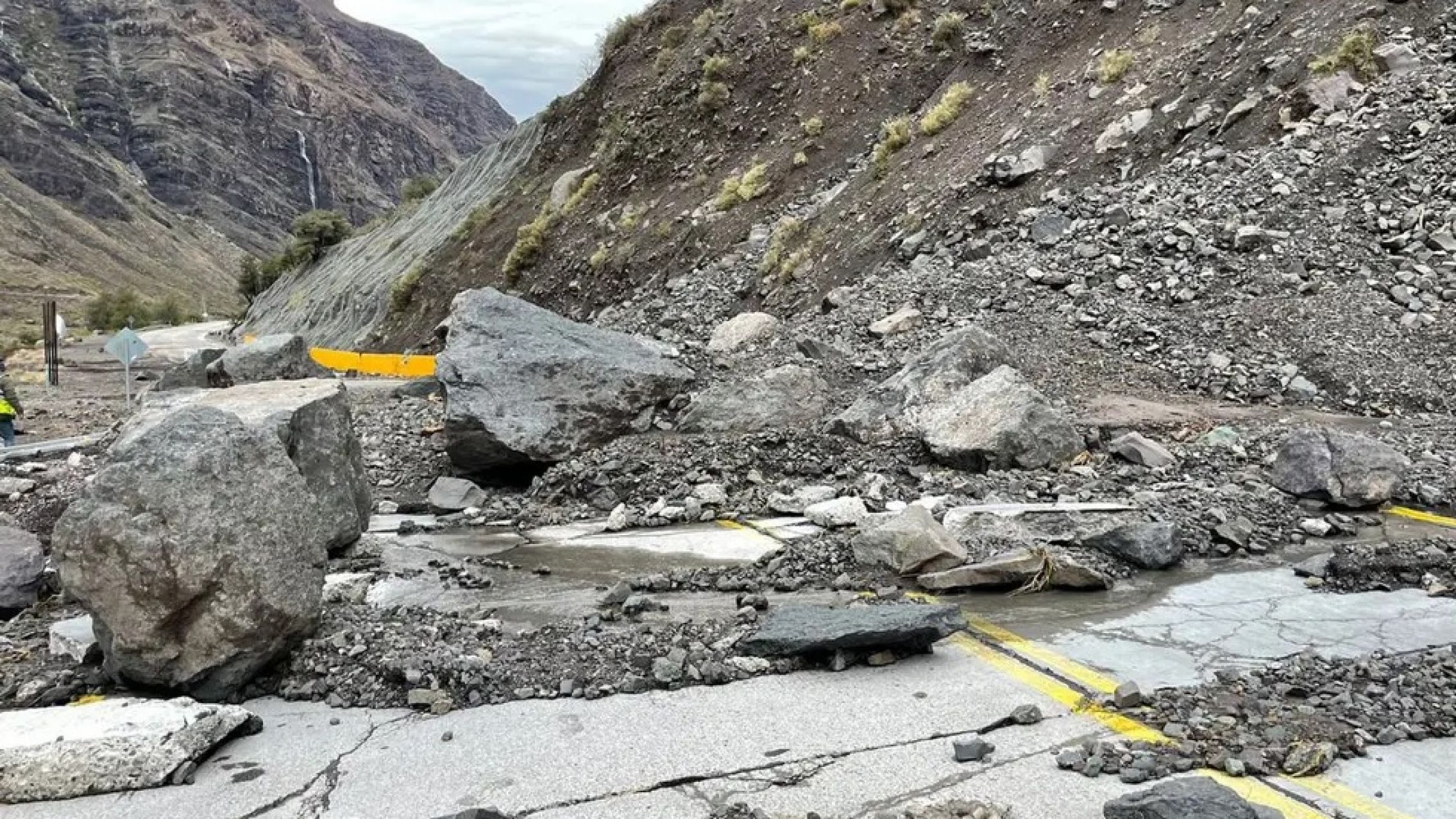 Derrumbes en zonas fronterizas: El gobierno los califica como "Catástrofe climatológica"