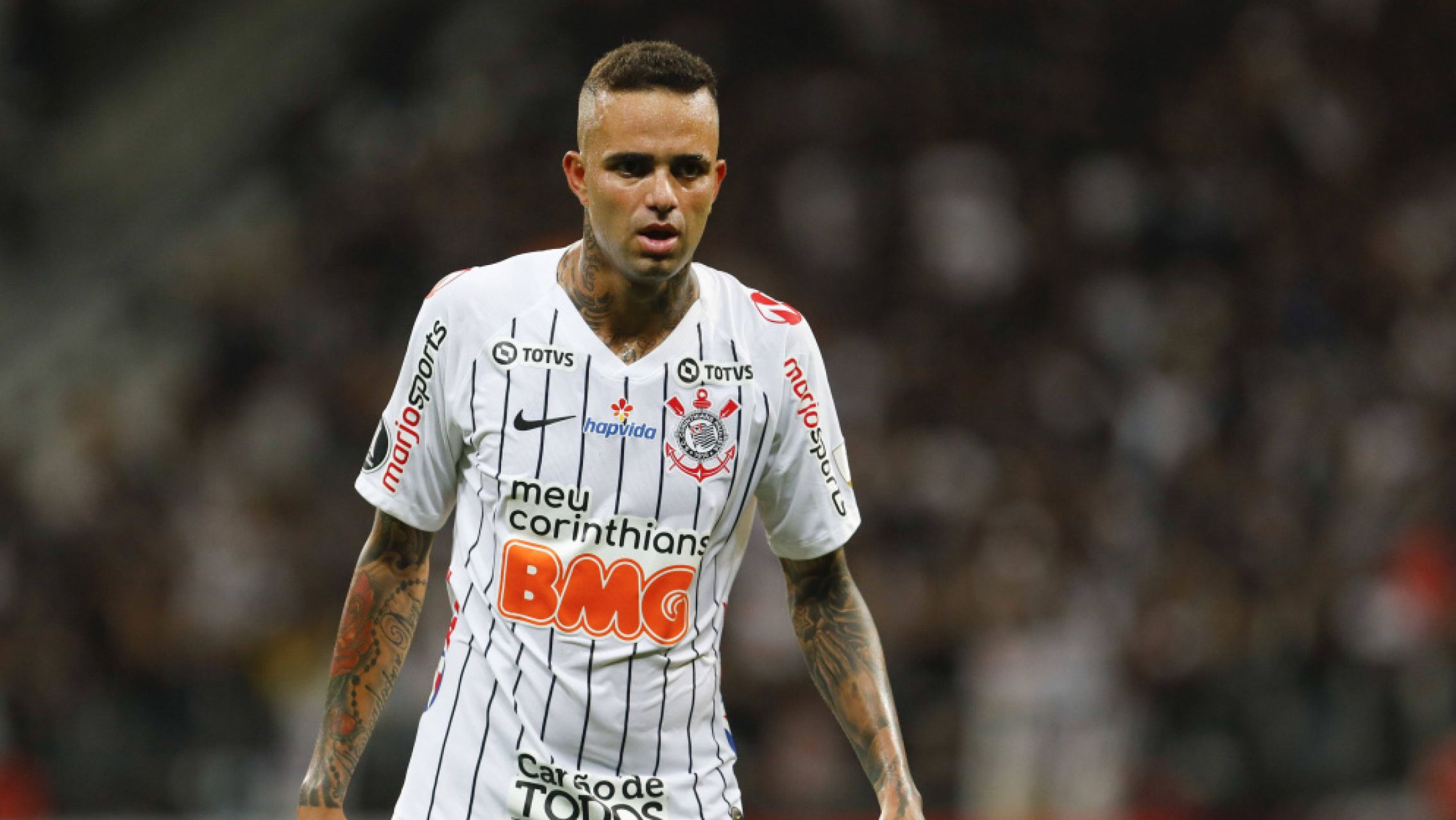 Barras de Corinthians encontraron a un jugador en una orgía y le dieron una paliza