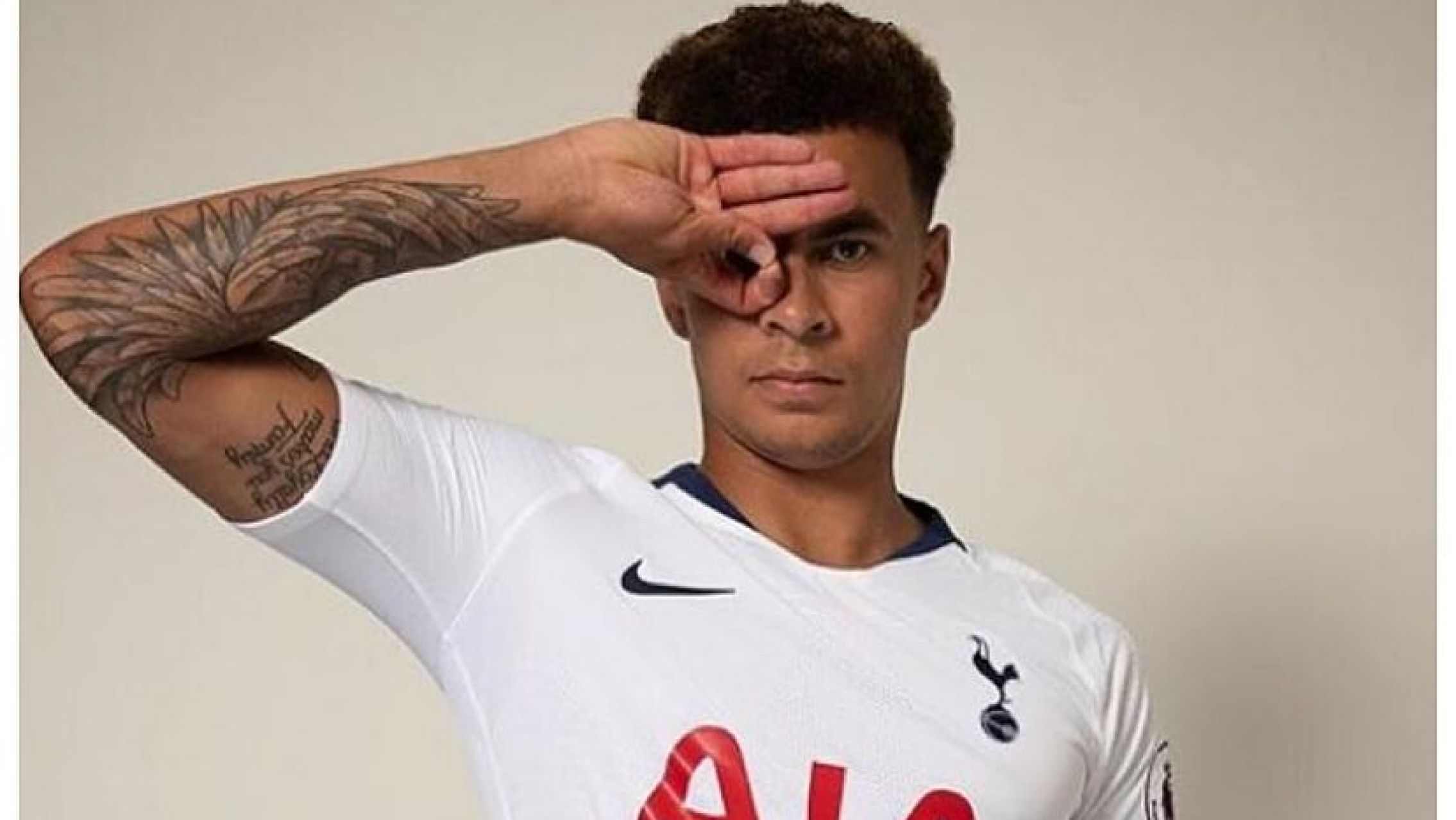 El futbolista inglés Dele Alli reveló que fue abusado sexualmente a los seis años