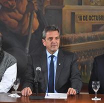 Massa ante la CGT: "Nunca me van a ver metido abajo de la mesa, siempre poniendo la cara"