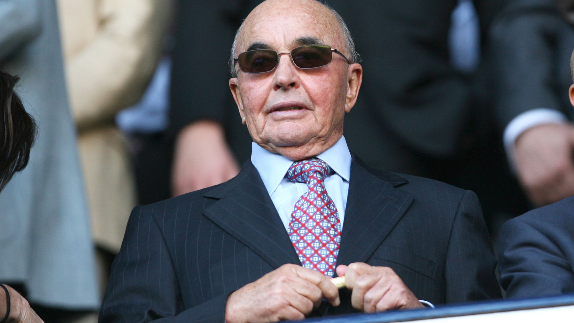 El británico Joe Lewis comparecerá ante una corte de EE.UU. acusado de tráfico de información privilegiada